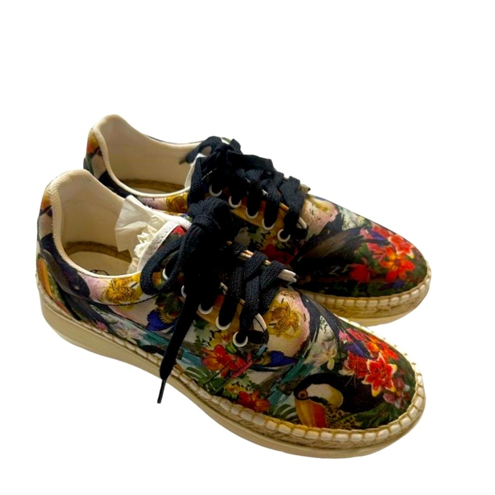 Free People Jackson Black Tropical Print Sneakers Size 38 US Size 7.5/8 NWOB